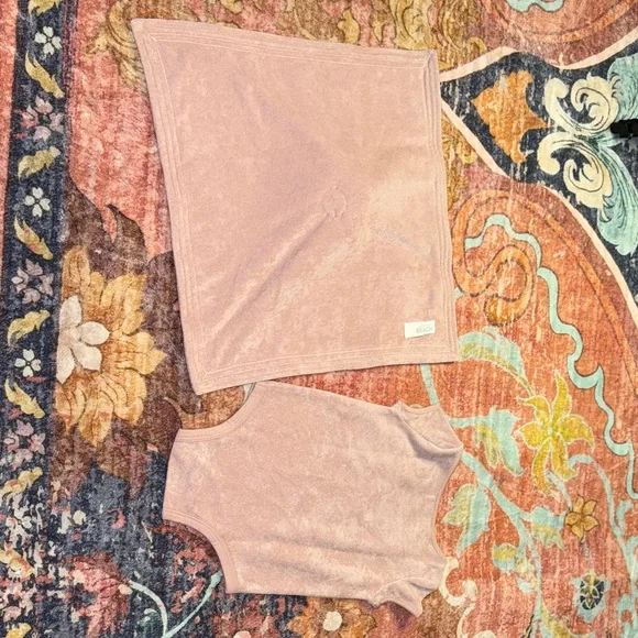 Barefoot Dreams Pink Baby Set - Picture 2 of 3